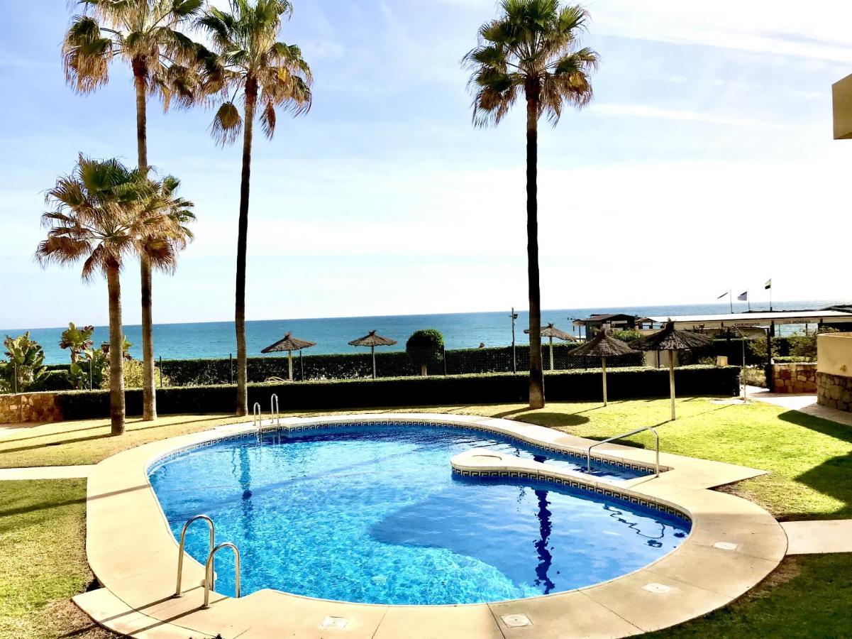 Beachfront Apartment In La Cala De Mijas Exterior photo